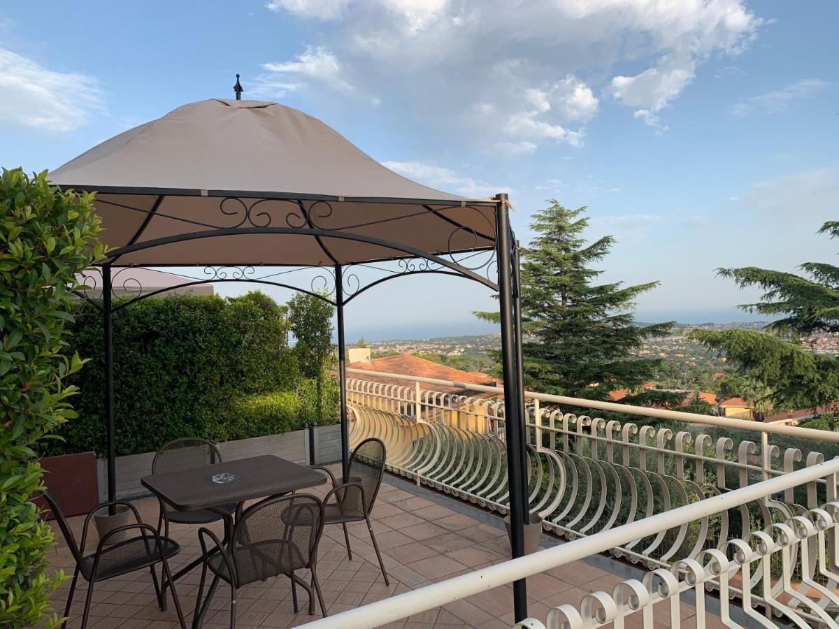 Etna Royal View Aparthotel Трекастани Екстериор снимка