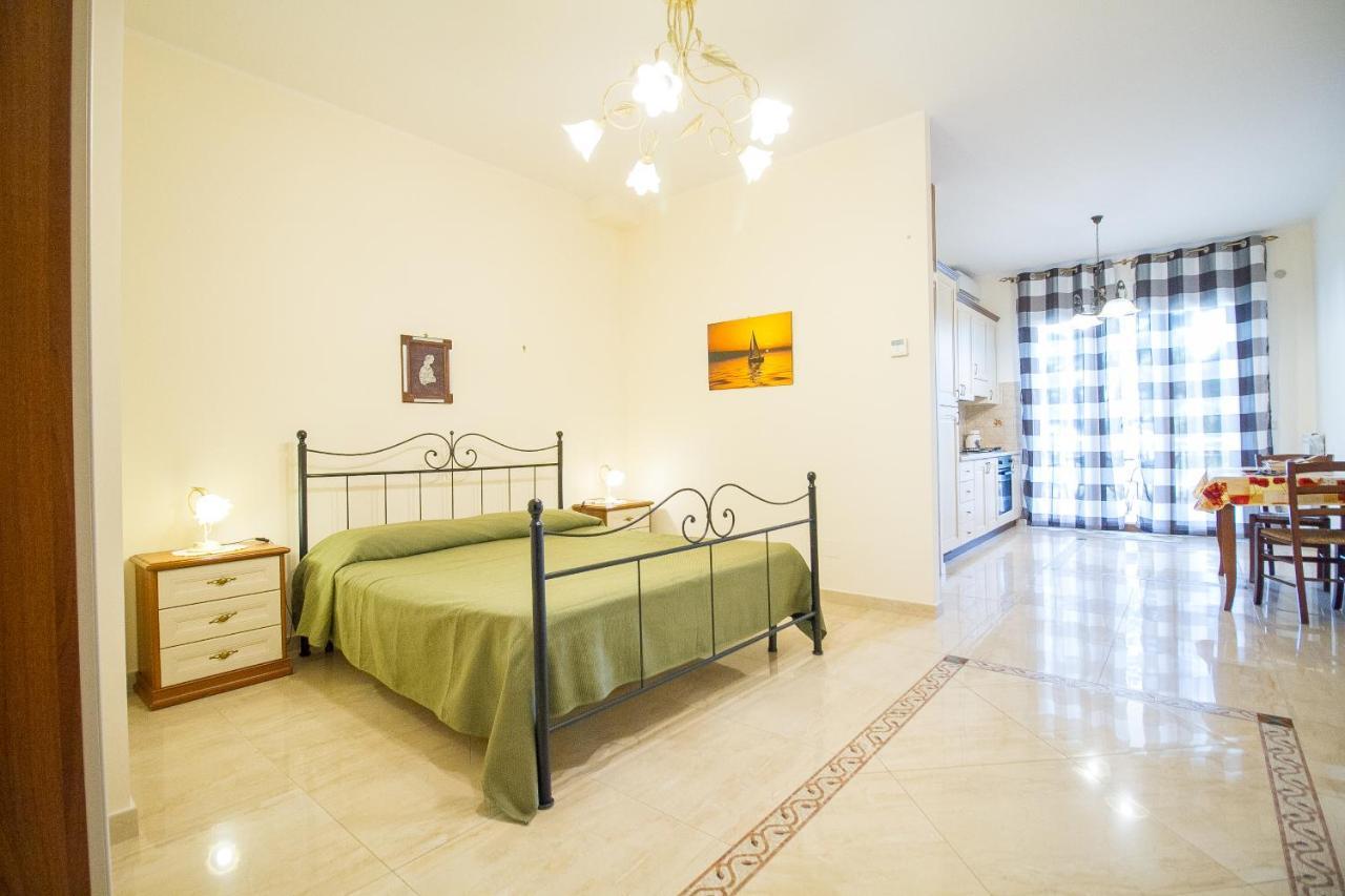 Etna Royal View Aparthotel Трекастани Екстериор снимка