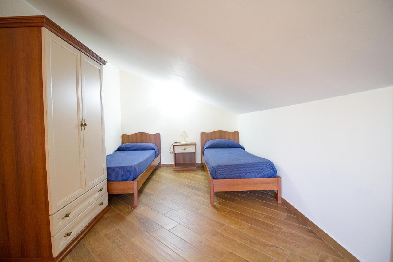 Etna Royal View Aparthotel Трекастани Екстериор снимка