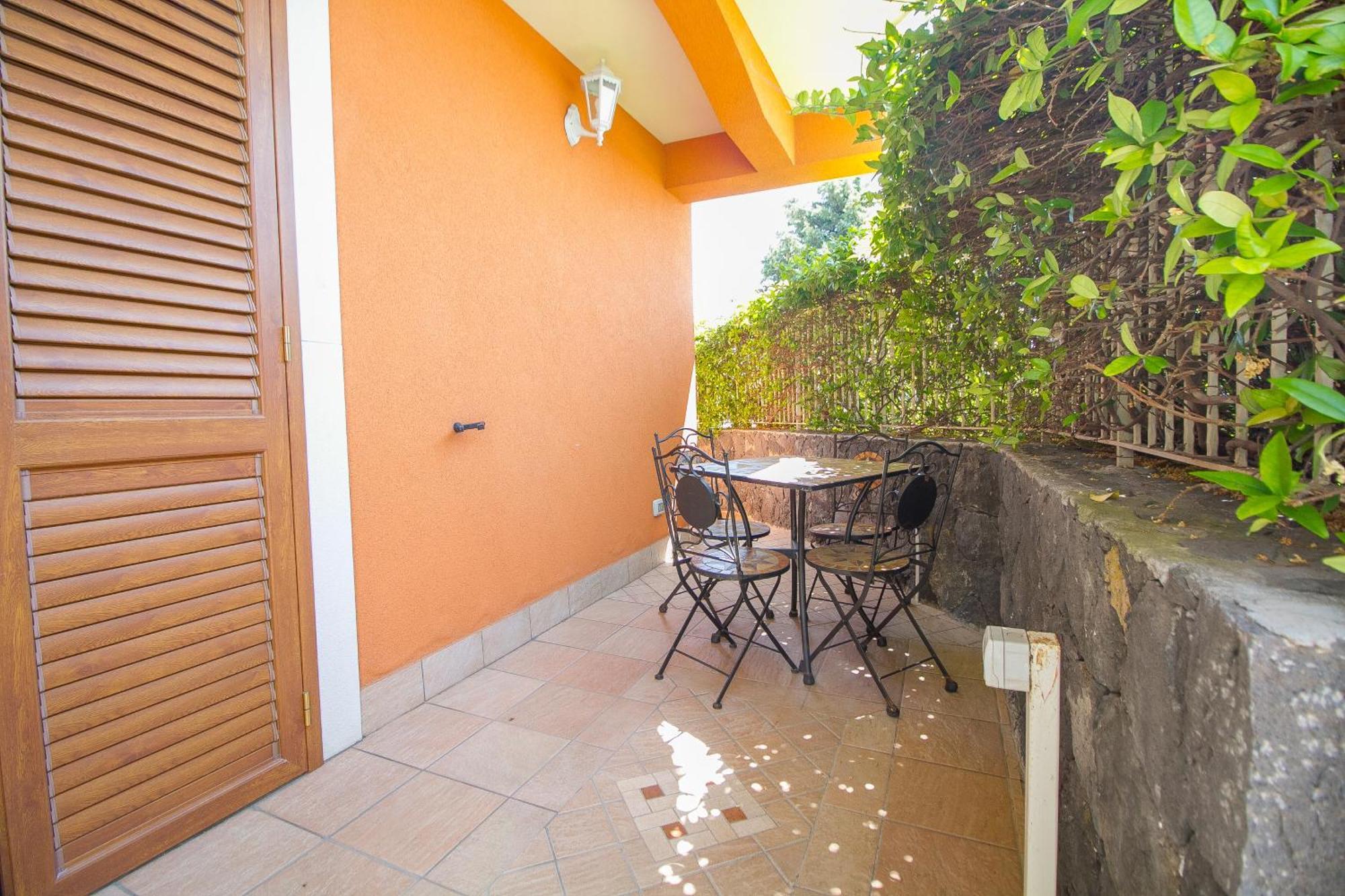 Etna Royal View Aparthotel Трекастани Екстериор снимка